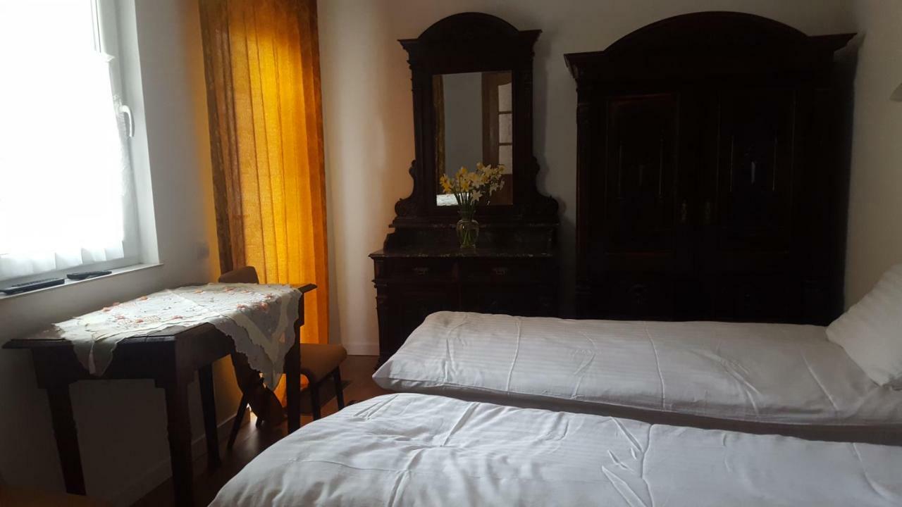 Room In An Old House Truskavets Ngoại thất bức ảnh